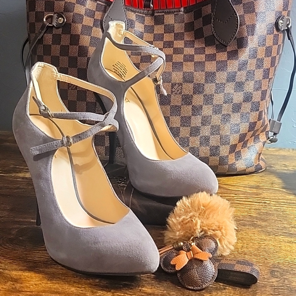 Gray high heels.